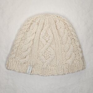 Soft Cream Wool Cableknit Beanie